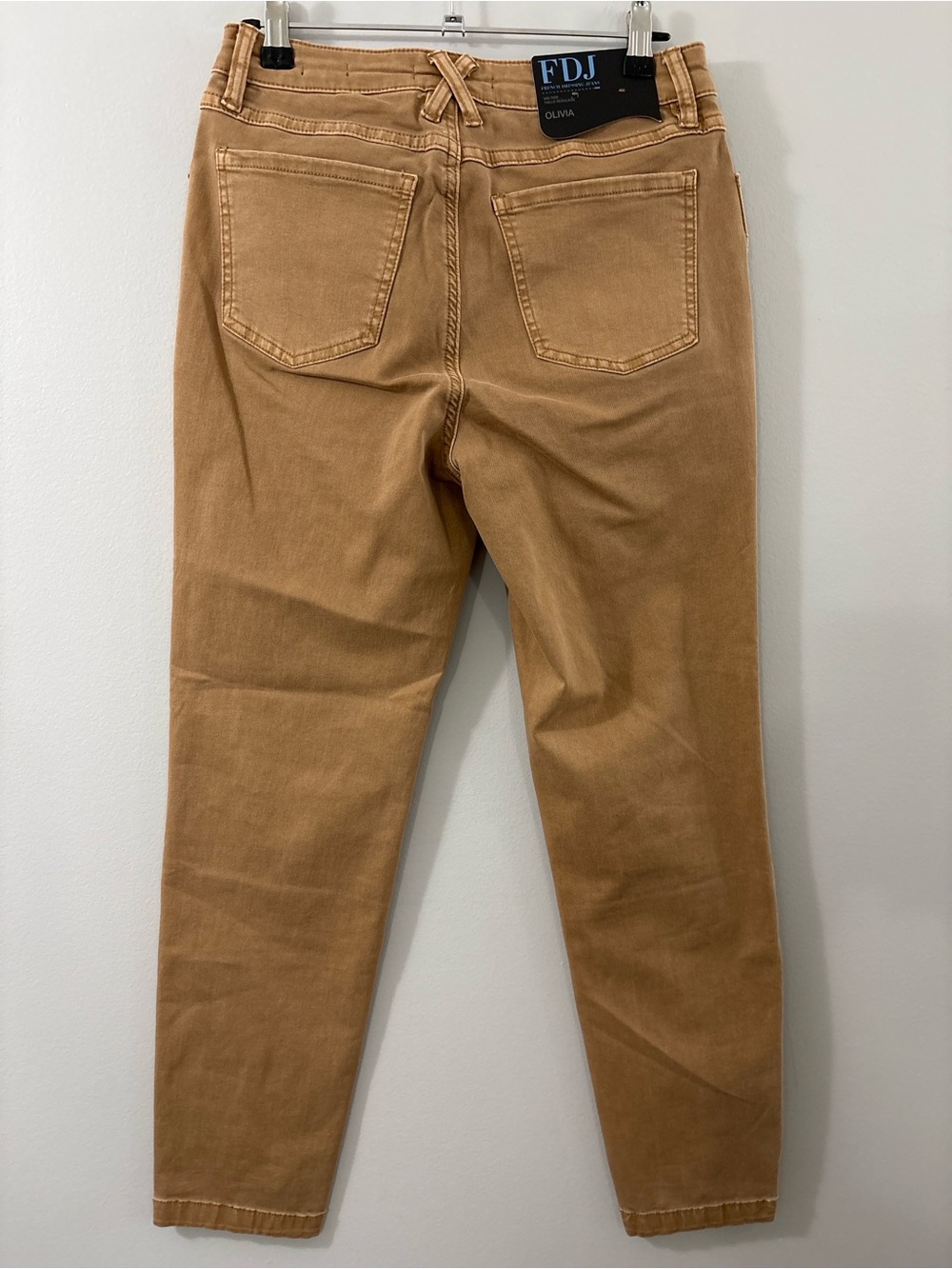 FDJ Olivia Slim Ankle Pants Camel Utility Stud Detail Size 6 NWT - Picture 4 of 11
